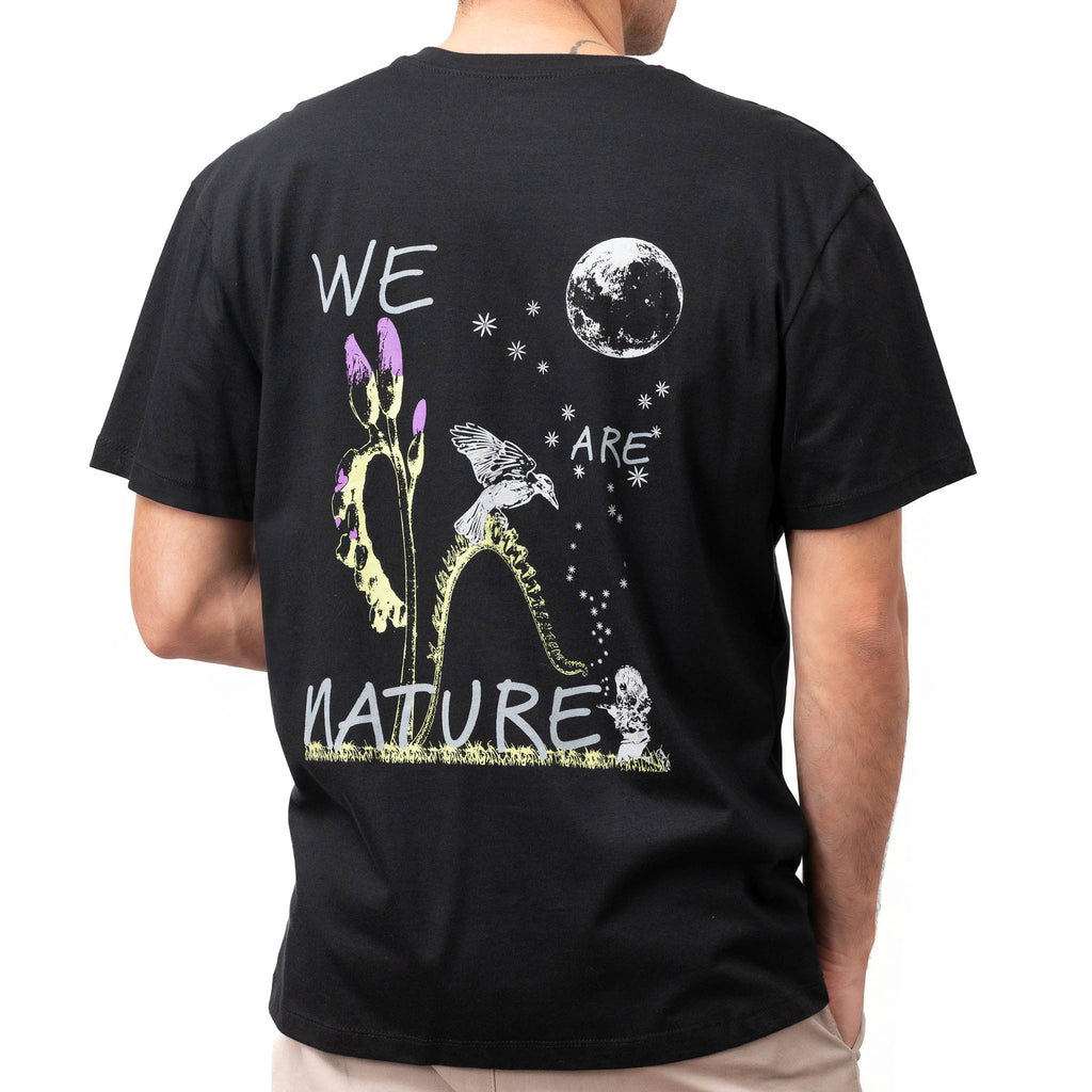 Remera Pitangus negro Sunas Benteveo y Drosera capensis